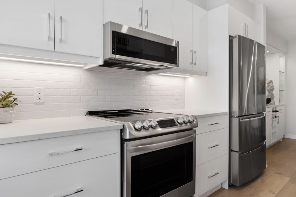 Match Your Countertops to Your Backsplash