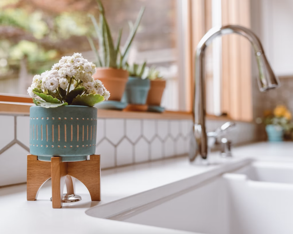 The Art of Seamlessness: Integrated Sinks and Countertops for a Streamlined Design